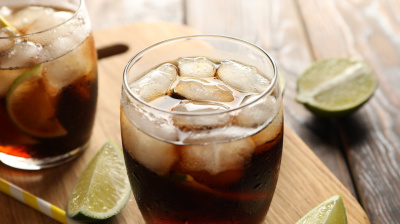 Andrej Medveď - Sladké nápoje vedú k smutnej nálade! Prečo vás chutné drinky môžu pripraviť o dobrú náladu.