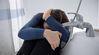 Andrej Medveď - Pociťujete bolesť po mastnom jedle? Vystreľuje Vám bolesť z brucha do chrbta alebo pod pravú lopatku? Zvykne Vás bolieť oblasť pod pravým rebrom?