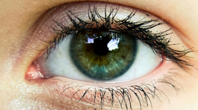 Andrej Medveď - Modré svetlo a náš zrak: prečo si oči zaslúžia každodennú ochranu